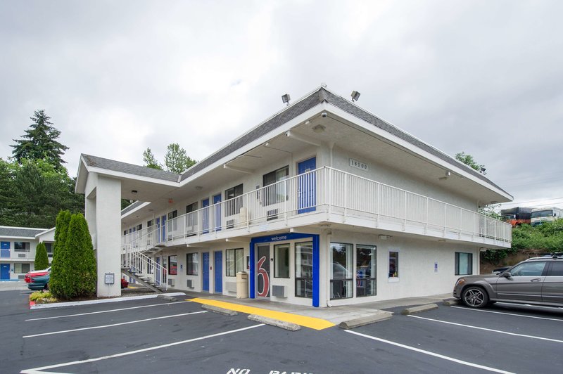 motel 6 seattle wa airport