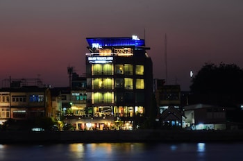 Baan Wanglang Riverside,Bangkok Noi>>Bangkok,3 star
