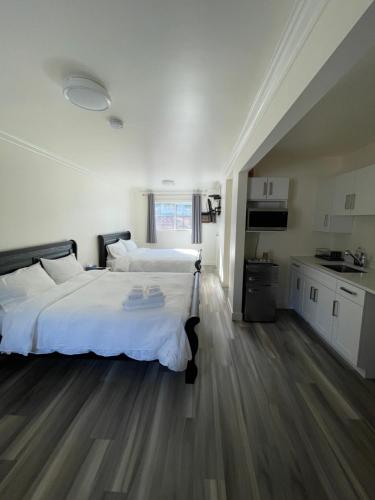 Destination Inn,British Columbia>>Radium Hot Springs,2.5 star