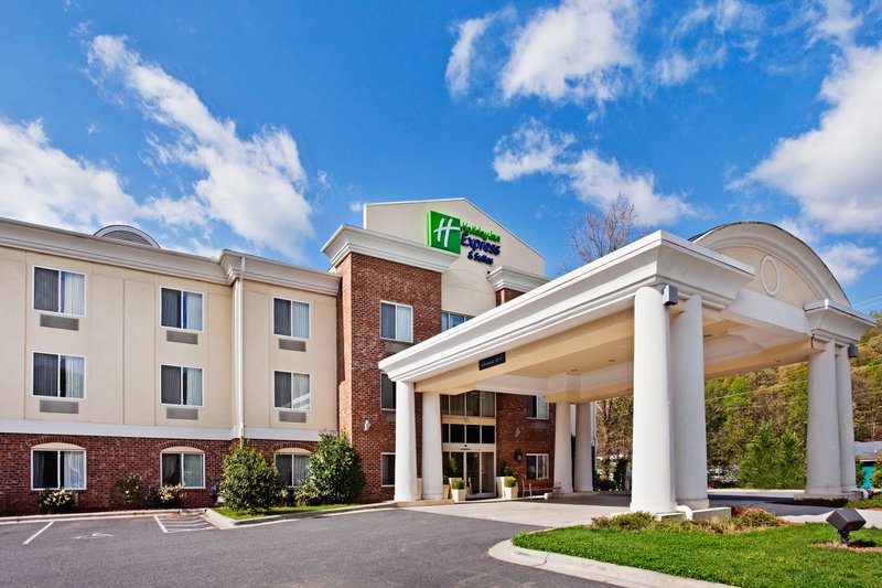 Holiday Inn Express And Suites Cherokee Casino