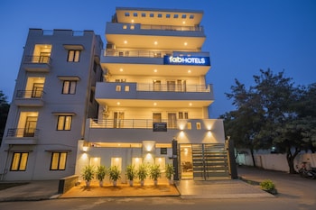 Fabhotel White House Bnb - Nr Yashobhoomi Convention Centre,Dwarka,3 star