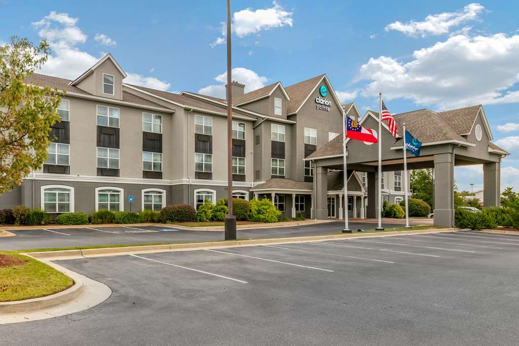 Clarion Pointe Columbus-Bradley Park,Muscogee County>>Columbus,2.5 star