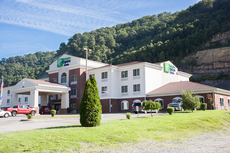 Holiday Inn Express And Suites Logan,Man>>Logan,3 star