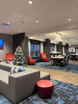 Hampton Inn Goddard,,3 star