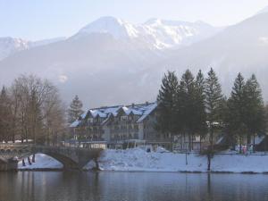 Hotel Jezero