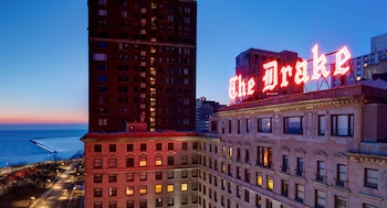 The Drake,Chicago>>Arlington Heights,4 star