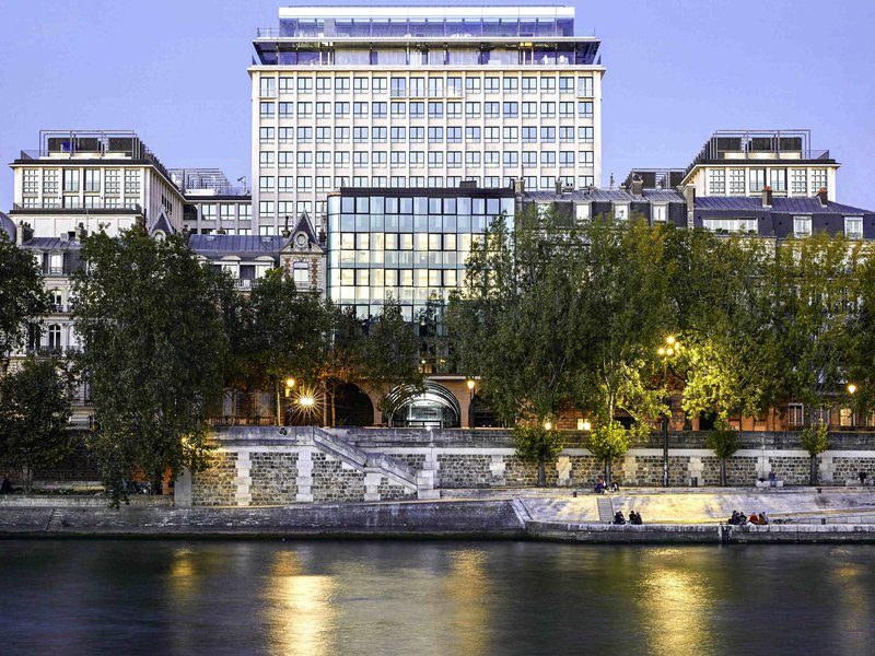 So/ Paris Hotel,,5 star