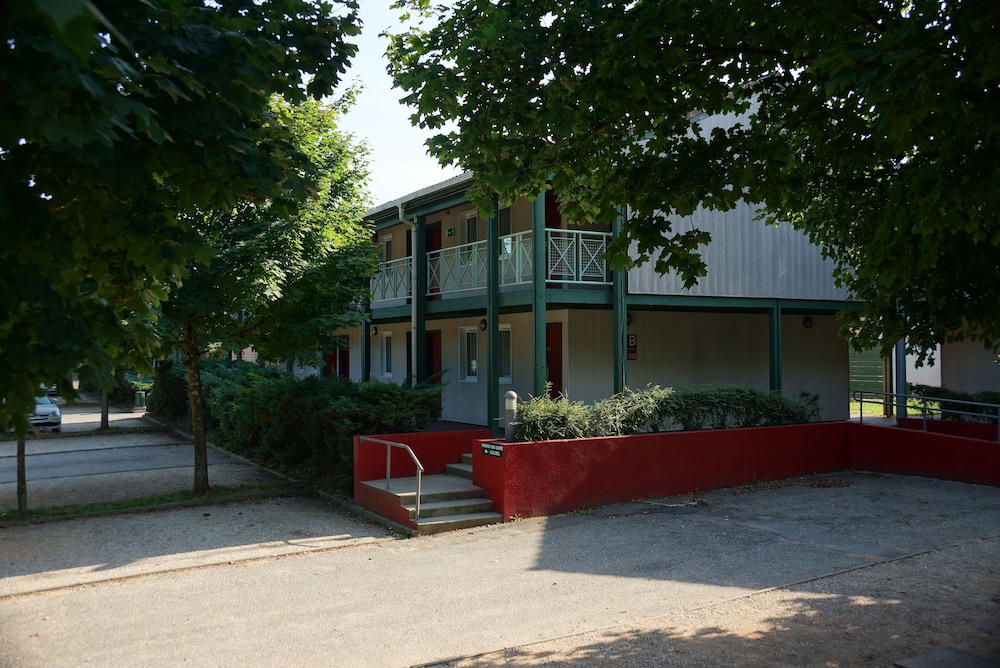 Brit Hotel Confort Lyon Dardilly,Ecully>>Dardilly,2 star