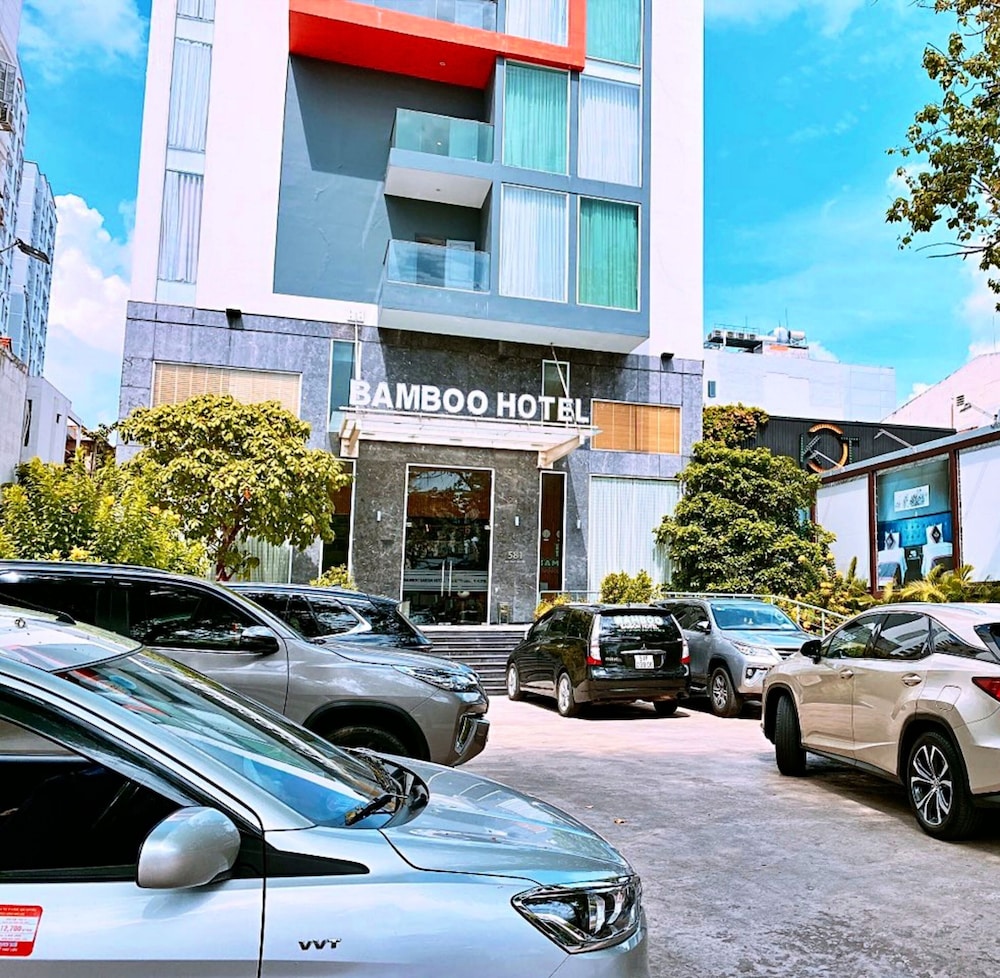 hanz premium front bamboo hotel