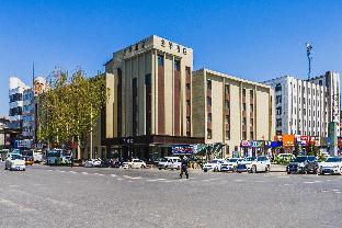 Ji Hotel (Tonghua Railway Station Plaza Store),,3 star