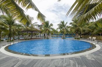 Hoang Hung Hotel By Zuzu,,3 star