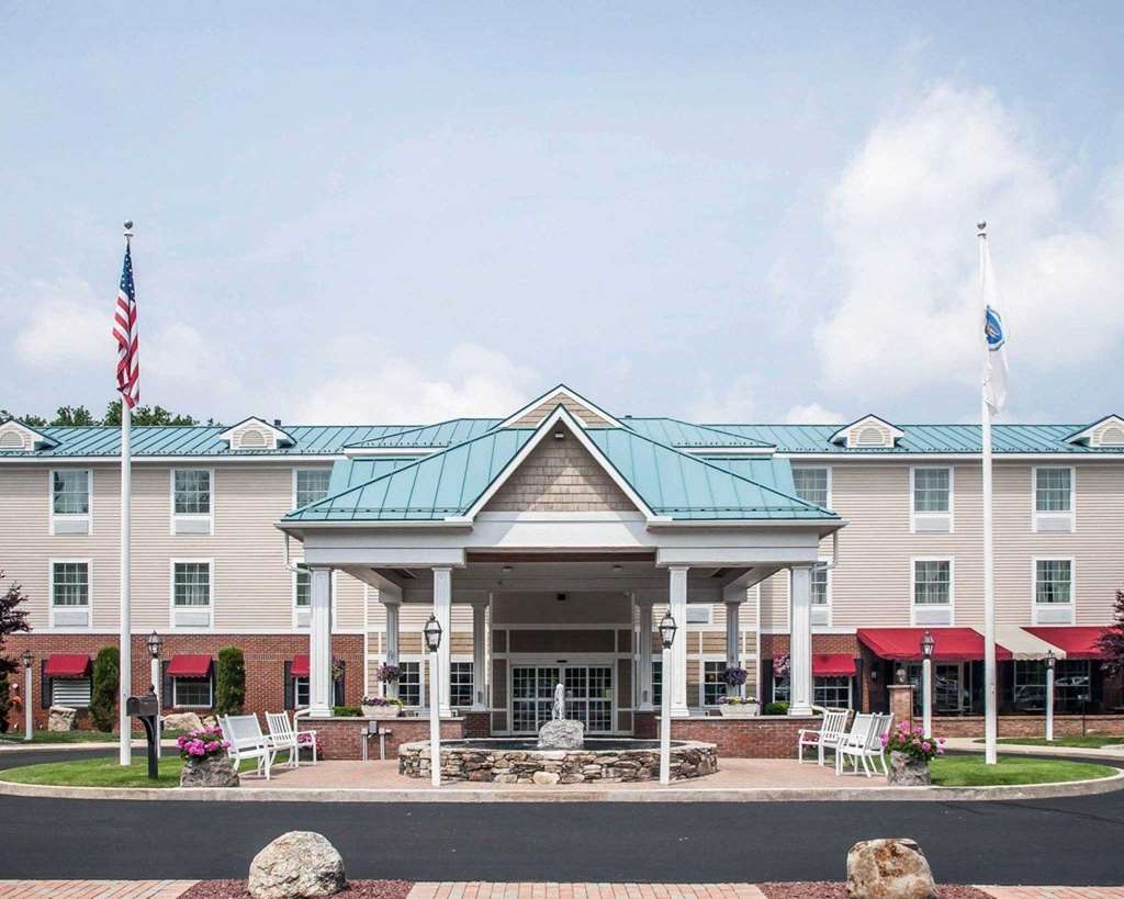 Comfort Inn & Suites Colonial,,3 star