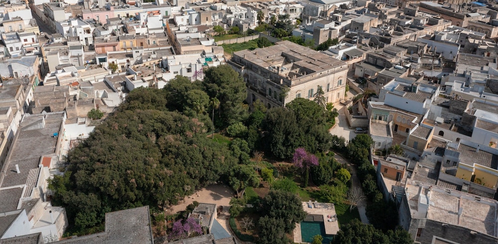 Palazzo Donna Elisabetta -Guest House,,5 star