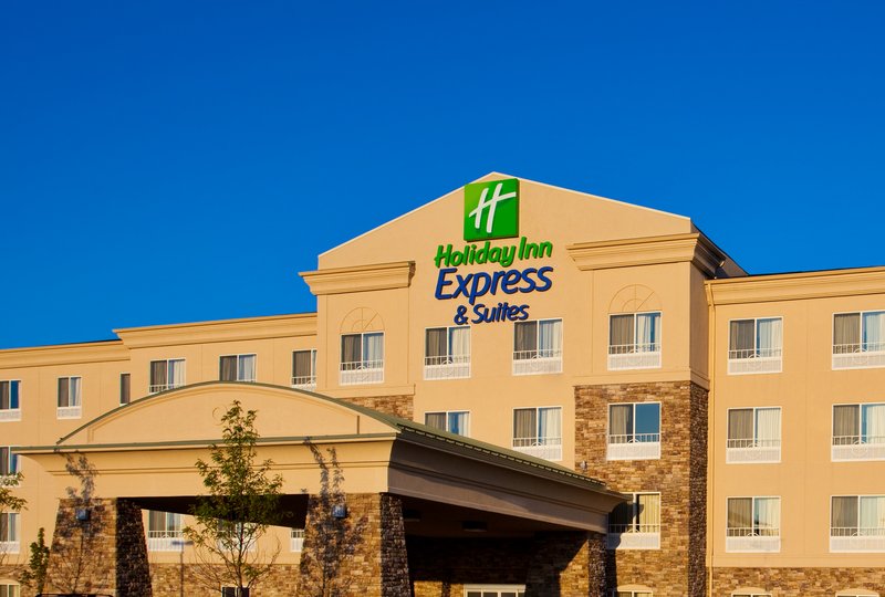 holiday inn express and suites waukegan by ihg