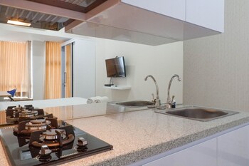 Delightful Luxurious Studio Apartment Connected To Pakuwon Mall At Supermall Mansion,Anderson 08Fl #32 Jl. Raya Lontar,1 star