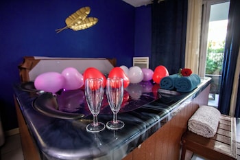 Suite Jacuzzi,,2 star