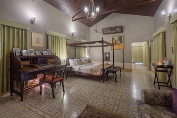 Tree Of Life Darbargadh, Dared,Dared, Valabhipur,5 star