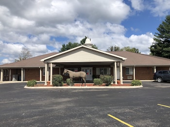 The Tompkinsville Inn,,2 star