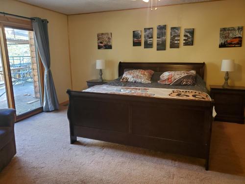 Snyder's Knob Bed And Breakfast,,2.5 star