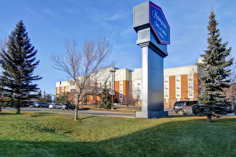 hampton inn and suites by hilton calgary airport
