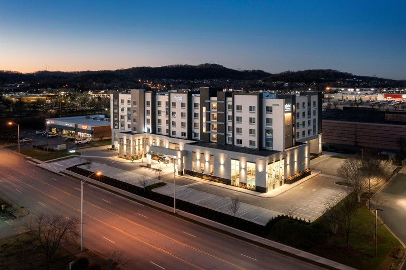 fairfield inn and suites by marriott franklin cool springs