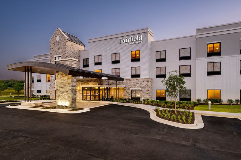 Fairfield Inn & Suites By Marriott Rome,,2.5 star