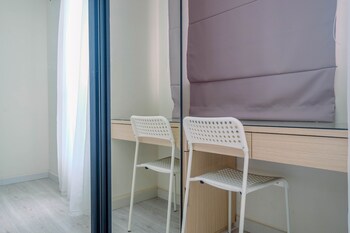 Sophisticated Studio Room At Podomoro Golf View Apartment By Travelio,,0 star