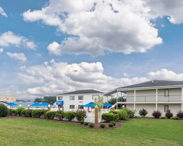 rodeway inn and suites
