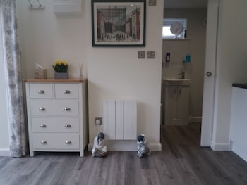 Rose View. A Lovely Private 1 Bed Bungalow In Sale,,2.5 star