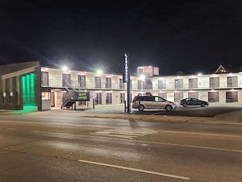 The Shamrock,,3 star