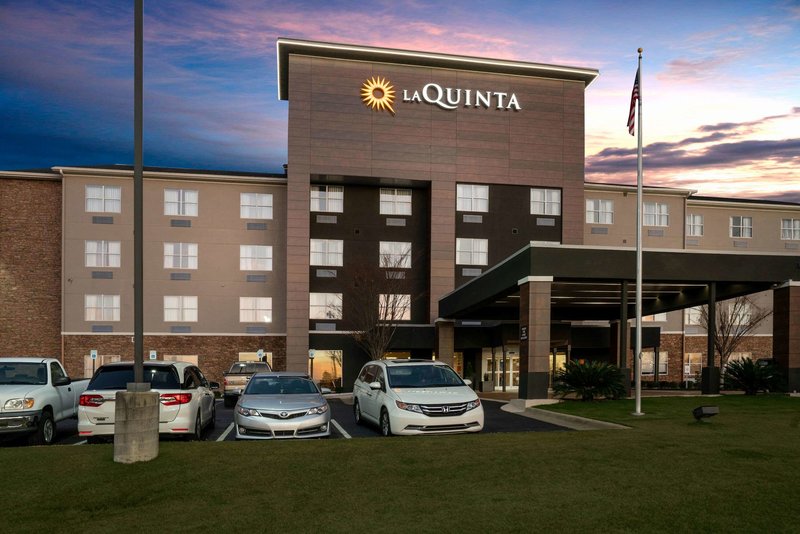 la quinta inn and suites by wyndham montgomery