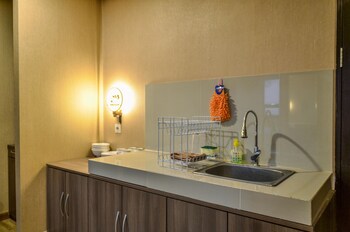 Nice And Cozy 2Br Apartment At Atria Residence,,0 star