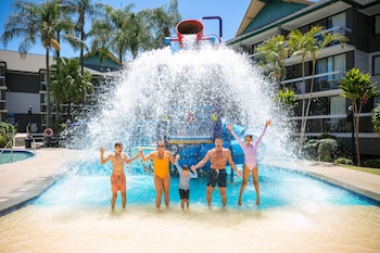 paradise resort gold coast