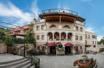 cratus stone palace