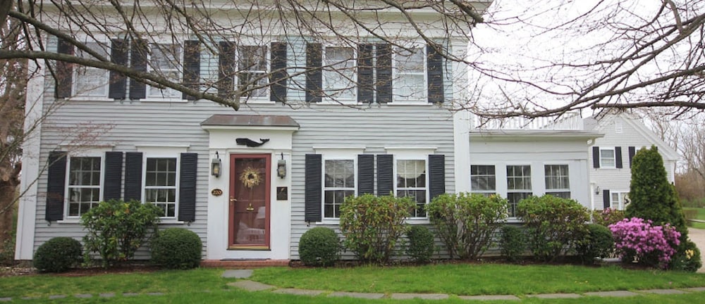 Whalewalk Inn And Spa,Eastham>>Cape Cod,3.5 star