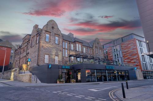 Brewdog Doghouse Edinburgh,,4 star