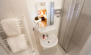 Hotel Carlton Mayfair,Düsseldorf>>Dusseldorf,3 star