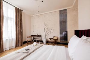 zola hotel palais de boheme