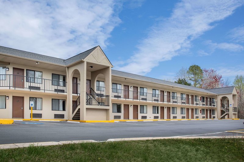 super 8 by wyndham burlington nc