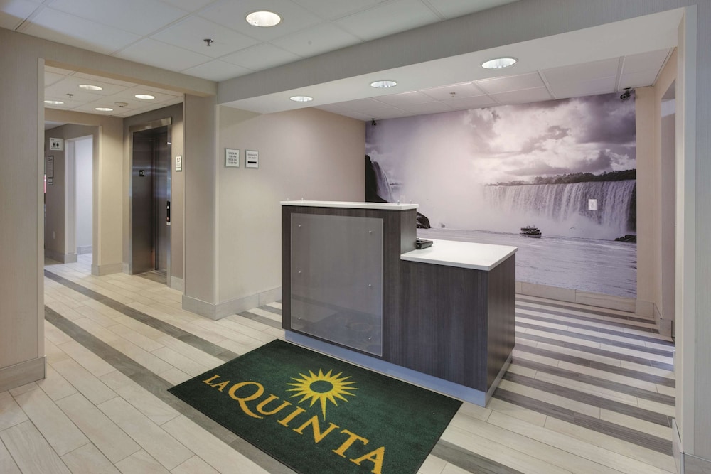 La Quinta Inn & Suites Batavia