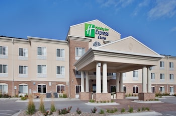 holiday inn express and suites cherry by ihg