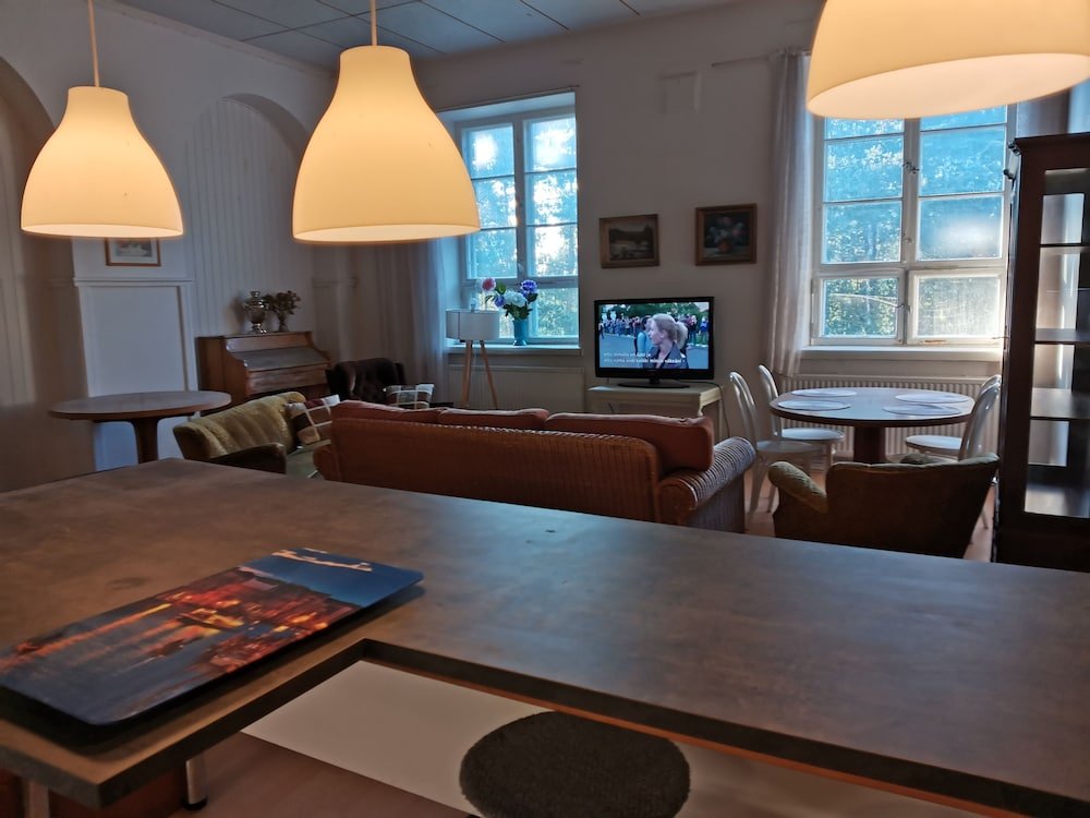 immaculate residence 5 bed apartment in kotka