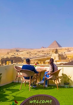7 pyramids guest house