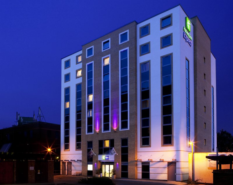 Holiday Inn Express London-Watford Junction, An Ihg Hotel