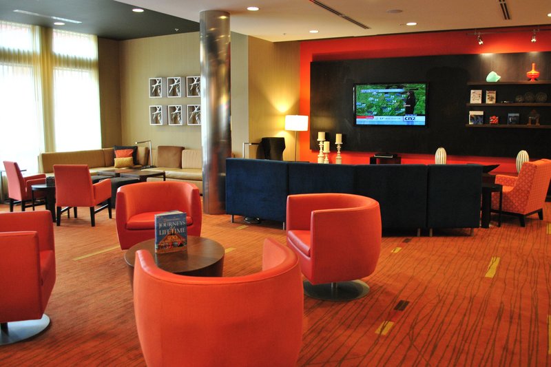 Courtyard By Marriott Evansville East
