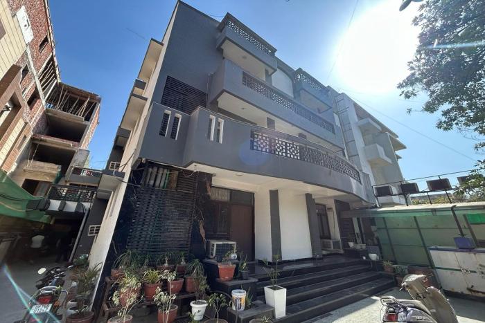 Hotel B K House,Sector 1,3 star