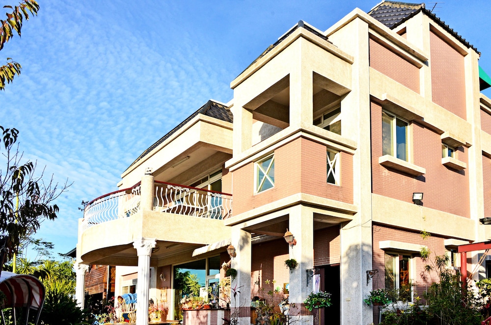 Garden Life Homestay,,3 star