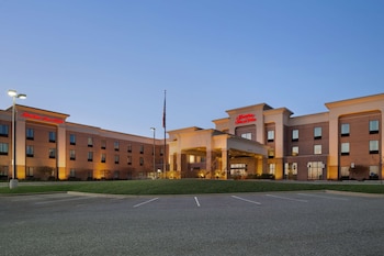 Hampton Inn & Suites Edgewood/Aberdeen-South,Joppatowne>>Edgewood,3 star