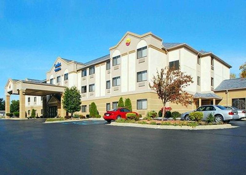 Comfort Inn & Suites Jackson,Michigan>>Jackson,2.5 star