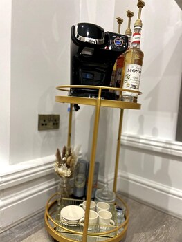 Inviting 3-Bed Apartment In London,,0 star